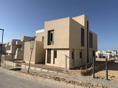 4 Bedroom Villa for Sale in North Coast, Matruh - Prime location standalone villa in June
