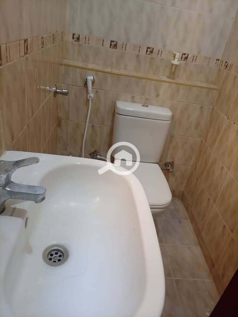 4 1000974494. jpg