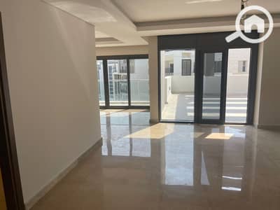 4 Bedroom Penthouse for Sale in Sheikh Zayed, Giza - WhatsApp Image 2026-08-18 at 10.41. 33 PM (3). jpeg 4 Bedroom Penthouse for Sale in Sheikh Zayed, Giza - WhatsApp Image 2026-08-18 at 10.41. 33 PM (3). jpeg