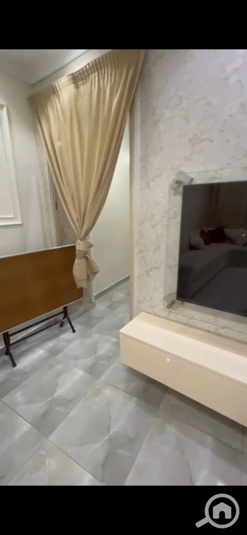 4 24803. jpg