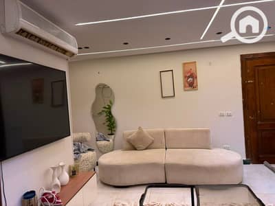 2 Bedroom Flat for Sale in Sheikh Zayed, Giza - 1348a98c-5c12-4f53-8116-3ebf82d3916c. jpg