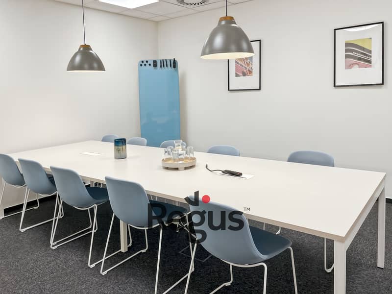 5 Regus_Szepvolygyi Office Park_Hungary_Centre 7795_Board Room 1_LOCATIONHEROIMAGE. jpg
