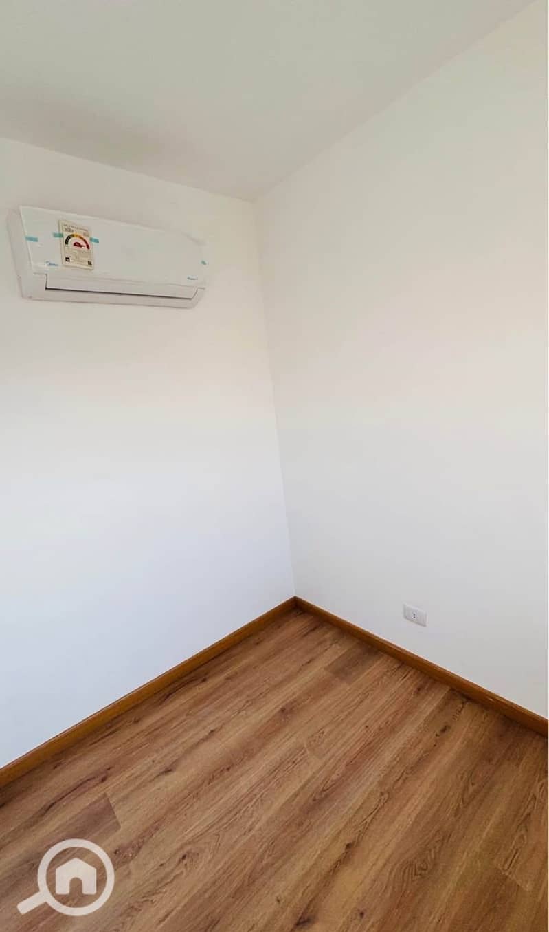 19 4e25ec24-57ba-4258-ac68-2cc49018689b. jpg
