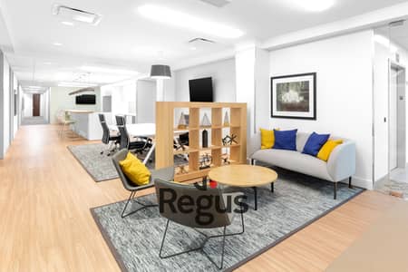 Office for Rent in Sheikh Zayed, Giza - Regus_Kenwood_1086_Cincinnati_UnitedStates_BusinessLounge. jpg