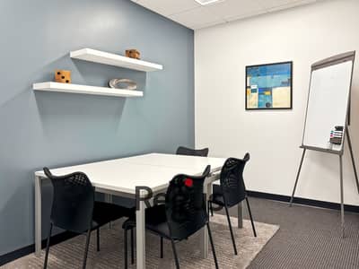 Office for Rent in Sheikh Zayed, Giza - Regus_CA, Burbank - Burbank Business District _USA_Centre 3688_Meeting Room 1 (1). jpg