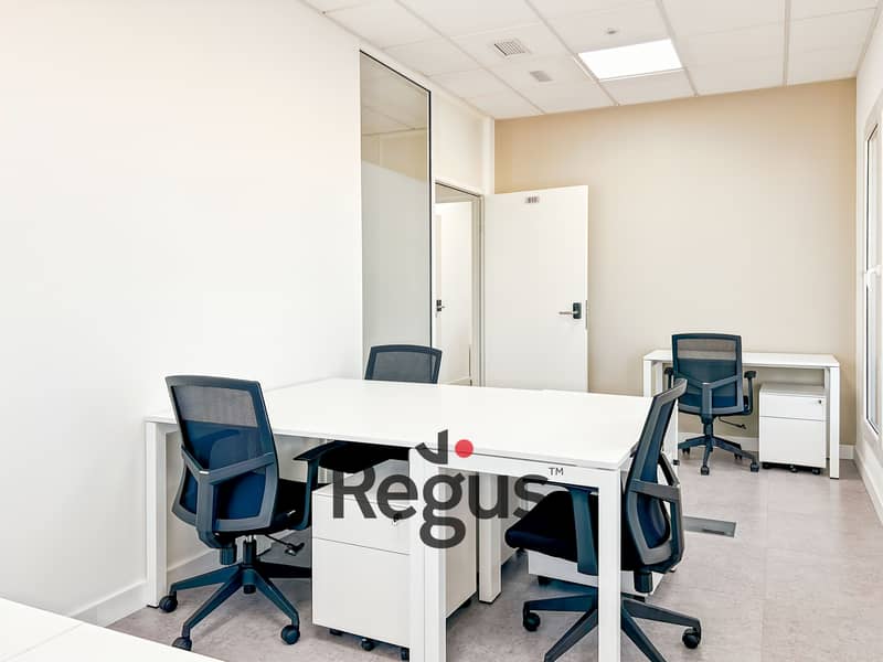 9 Regus_Torre Este_Spain_Centre 7941_Office 2. jpg