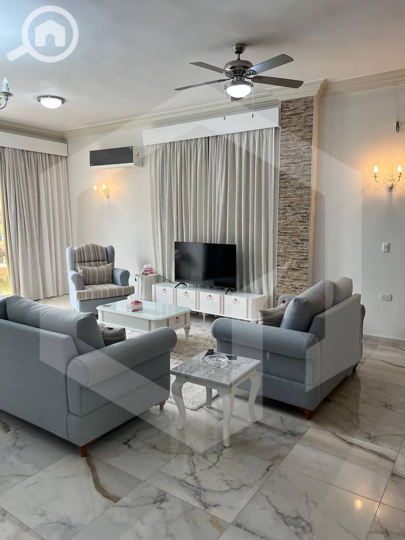 3 El Patio 6 3. jpg