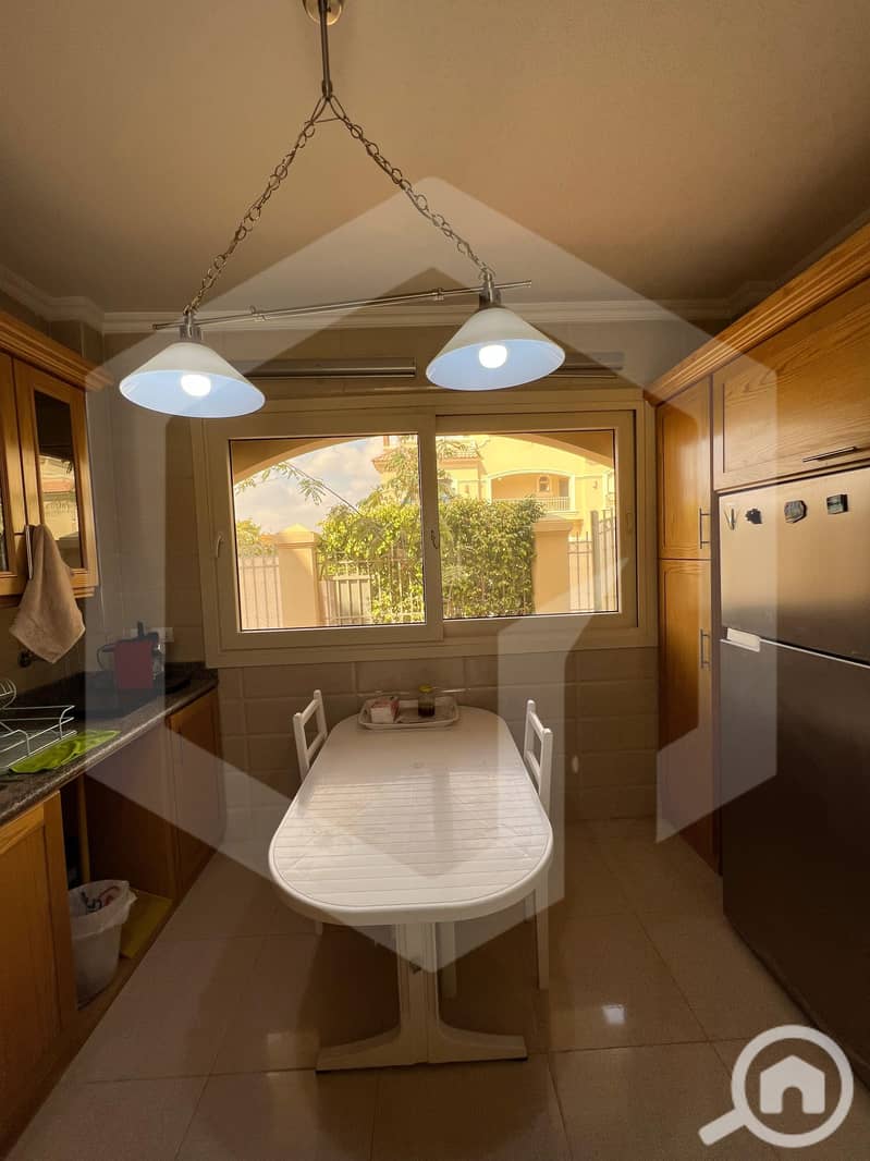 10 El Patio 6 10. jpg
