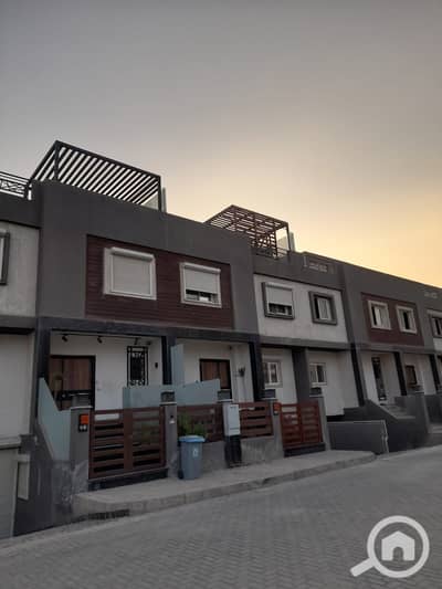3 Bedroom Townhouse for Sale in Hadayek October, Giza - 293f0c3b-39cb-455c-aae4-feb09db5db89. jpg
