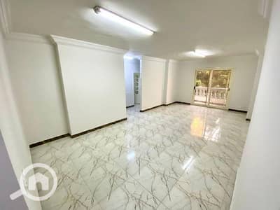 فلیٹ 3 غرف نوم للبيع في جليم، الإسكندرية - 5588ca65-e9e8-4cf5-8cdc-3cb8004e55fb. jpg فلیٹ 3 غرف نوم للبيع في جليم، الإسكندرية - 5588ca65-e9e8-4cf5-8cdc-3cb8004e55fb. jpg