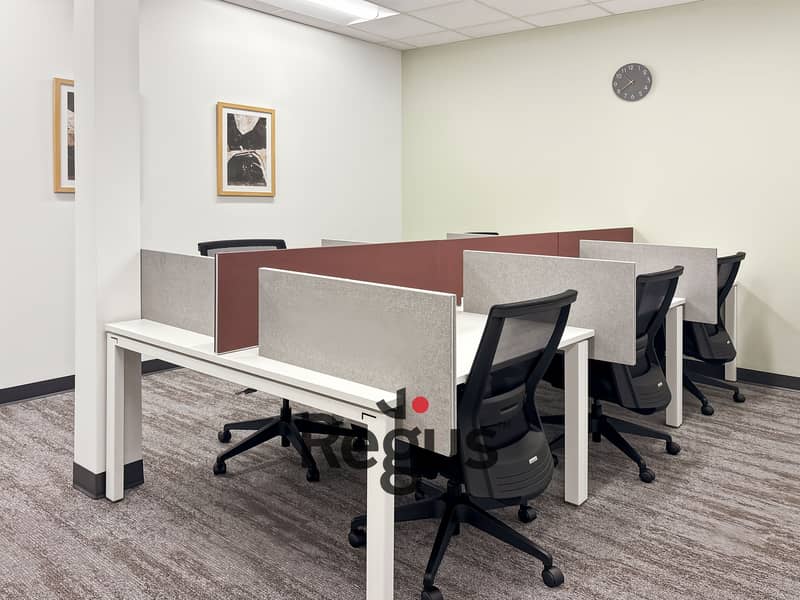 7 Regus_FL, Bonita Springs - South Bay Drive_USA_Centre 8750_Coworking 1_LOCATIONHEROIMAGE. jpg