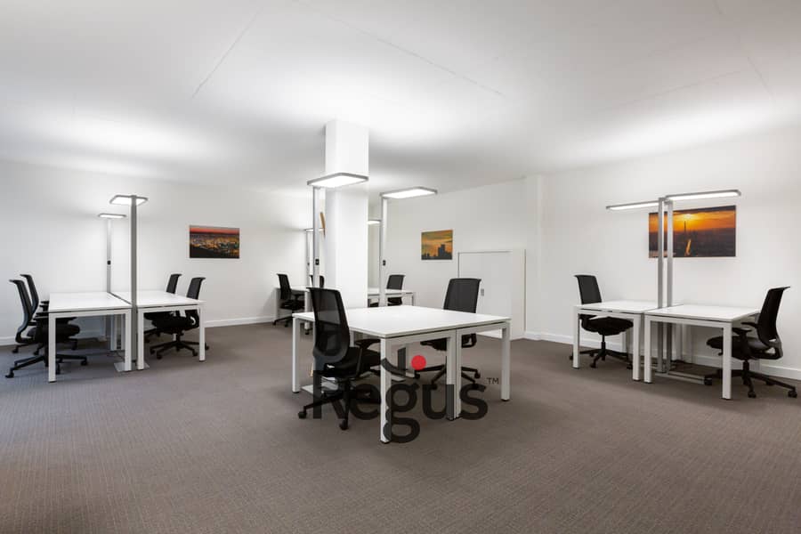 7 Regus_MOOSACHER_STRASSE5352_Munich_Germany_ ExecutiveOffice_NoPPL. jpg
