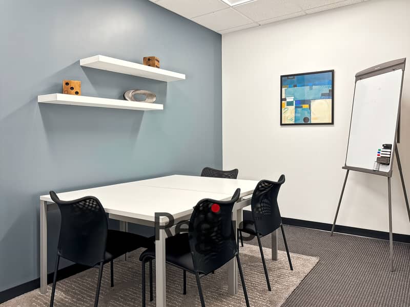5 Regus_CA, Burbank - Burbank Business District _USA_Centre 3688_Meeting Room 1 (1). jpg