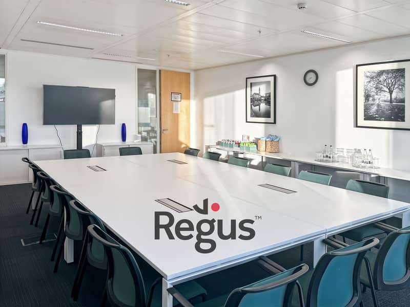 6 Regus_Spinningfields_UK_Centre 1297_Board Room 2. jpg