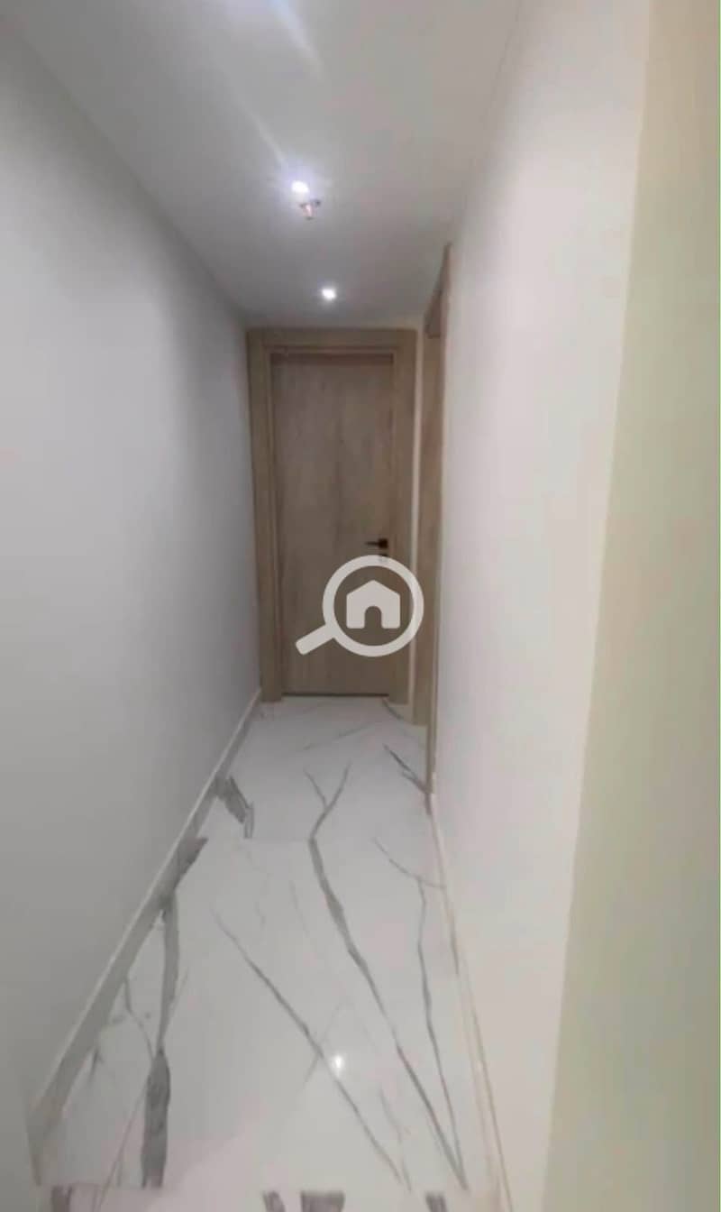 2 Image 22. jpeg