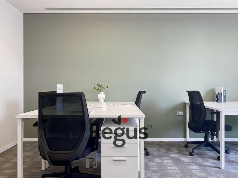 10 Regus_Somerset Thonglor_Thailand_Centre 6612_Office 4. jpg