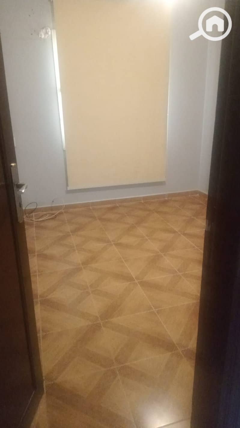 5 1000416694. jpg