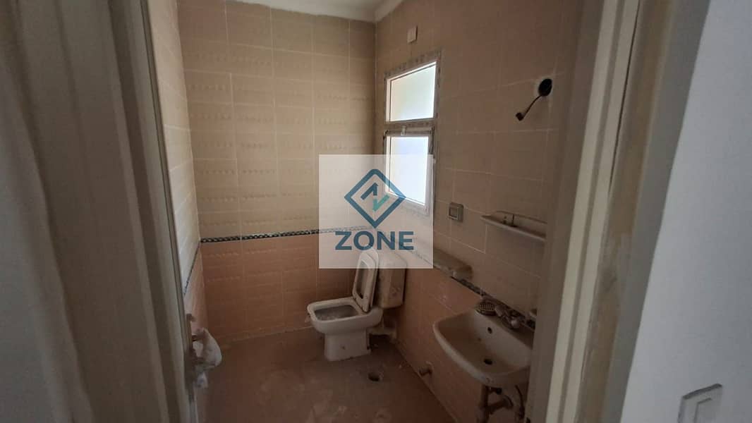 2 16ec77c7-cad3-4990-b7fa-3d016ec9890f. jpg