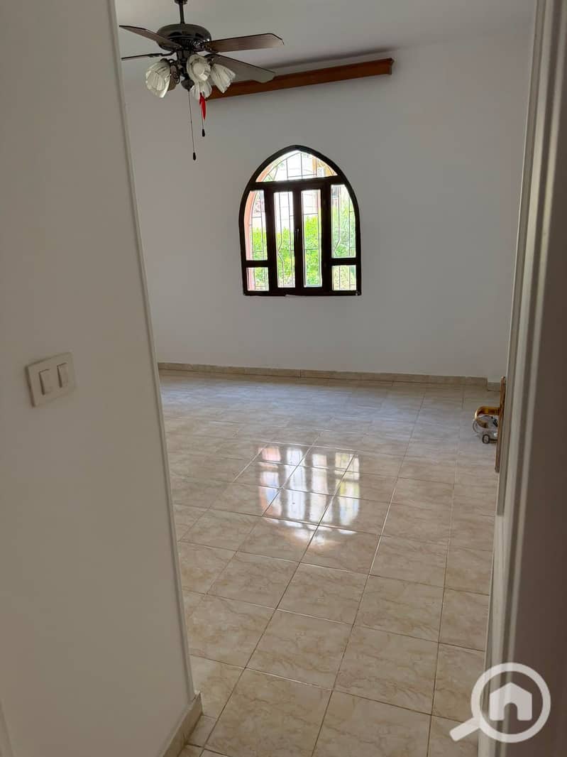 9 18008. jpg