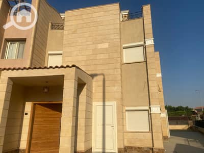 فیلا 6 غرف نوم للايجار في مدينة الشروق، القاهرة - IMG_8569. jpg فیلا 6 غرف نوم للايجار في مدينة الشروق، القاهرة - IMG_8569. jpg