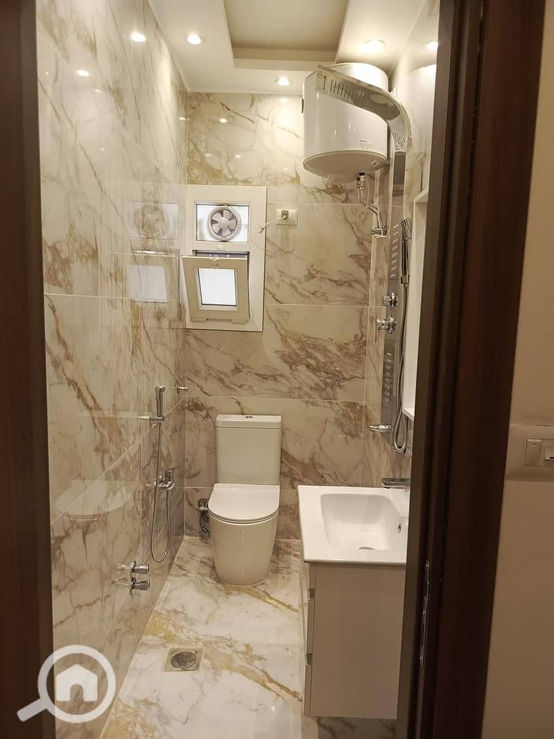 8 99276. jpg