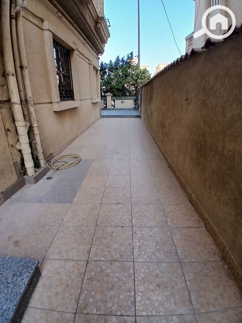 9 121555. jpg