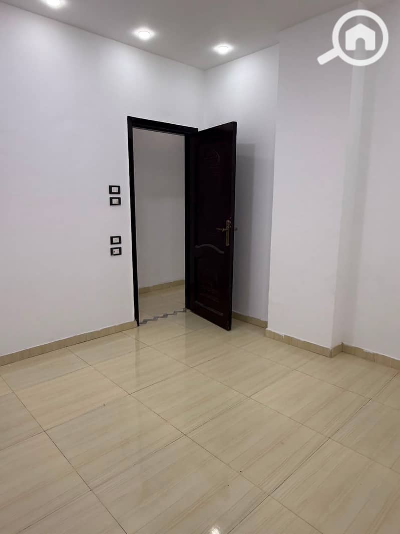 8 1000156696. jpg
