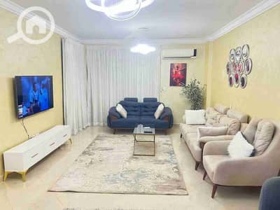 شقة 3 غرف نوم للايجار في الشيخ زايد، الجيزة - IMG-20260820-WA0033. jpg
