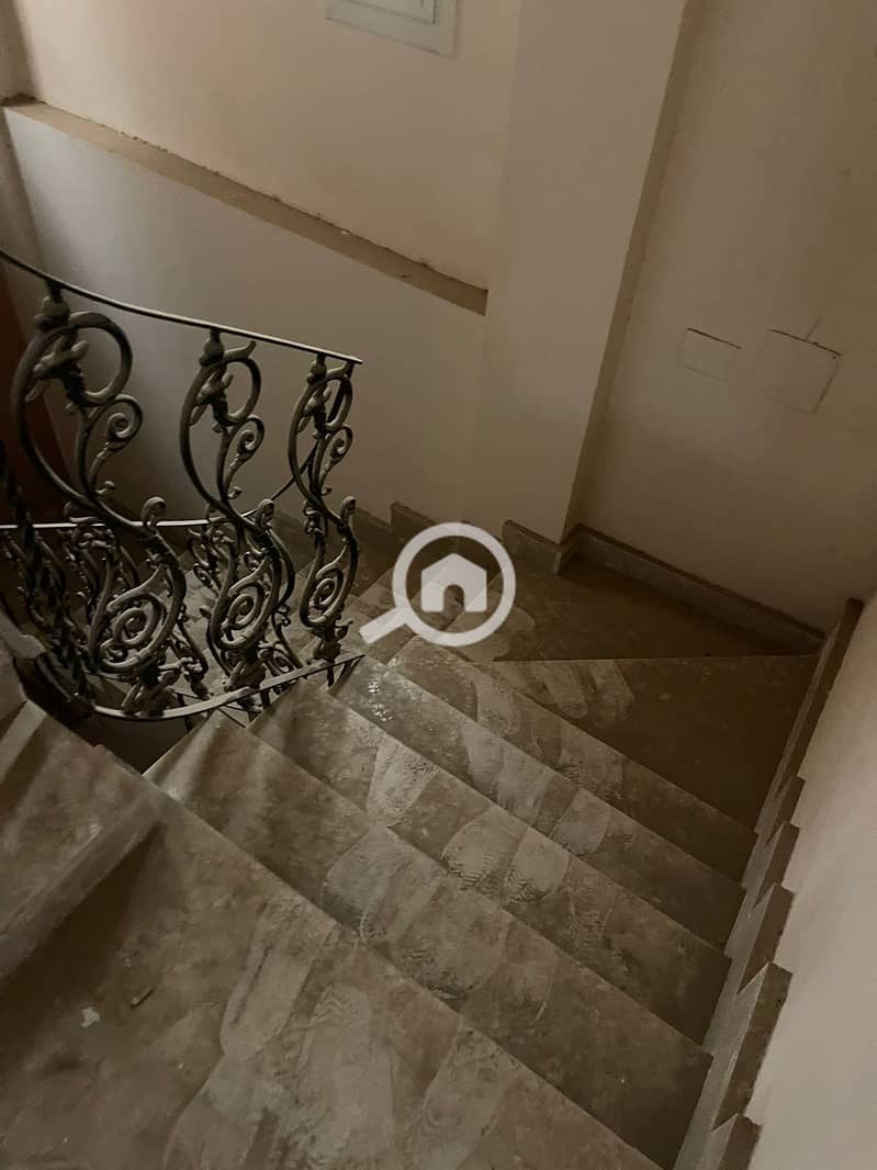 5 1000396763. jpg