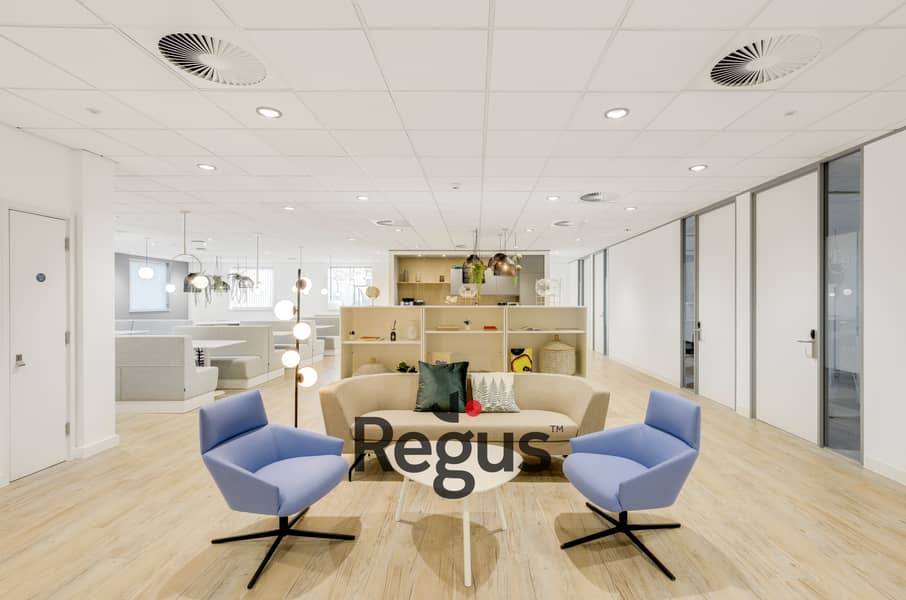 3 Regus London Enfield Innova Park UK 4947 business lounge - Vision 25. jpg