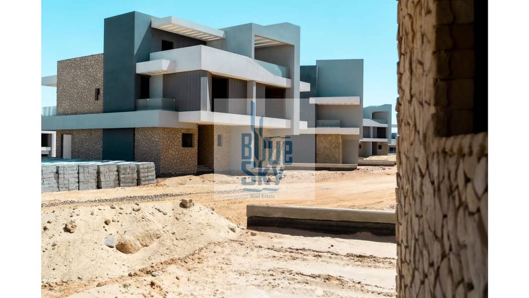 4 Sky Villas Town & Twin Houses Offers Aug_page-0011. jpg