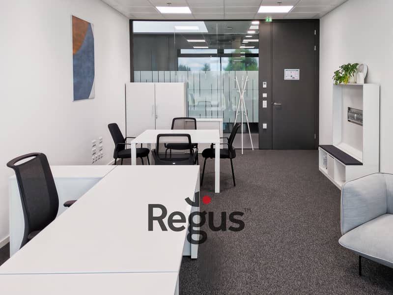 3 Regus_Klagenfurt, Modepark Röther_Austria_Centre 6403_Office 2. . jpg