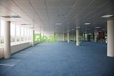 3 empty-office-building-CAIF01032. jpg