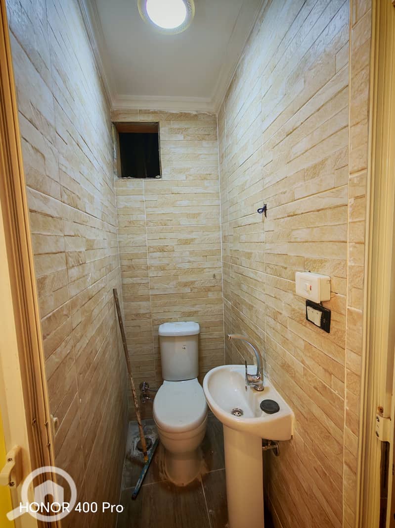 8 255348. jpg