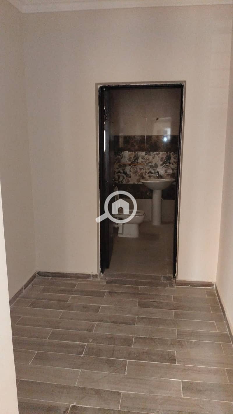 12 e453d1d9-e4bd-4e64-b028-d4b09307f6f7. jpg