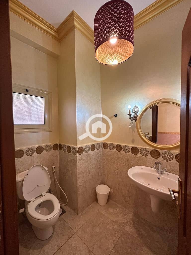 10 28e8c1fe-5c3a-4705-8983-b74622fb1639. jpg