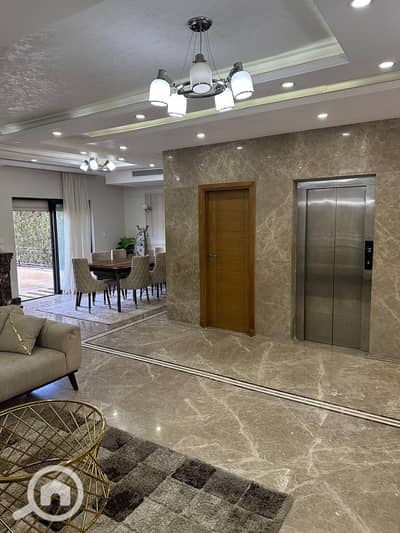 5 Bedroom Townhouse for Rent in Sheikh Zayed, Giza - 4edac900-c1a0-4a1d-b841-421e60e71cd7. jpeg