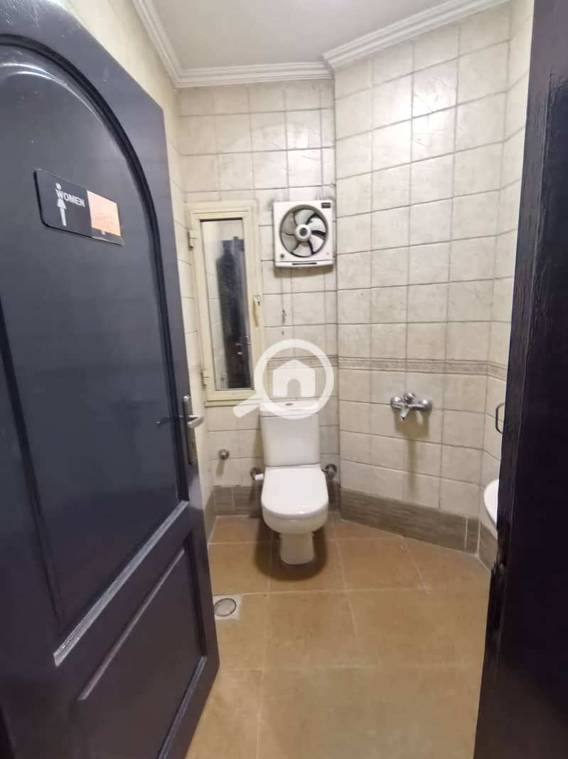 9 1000396870. jpg