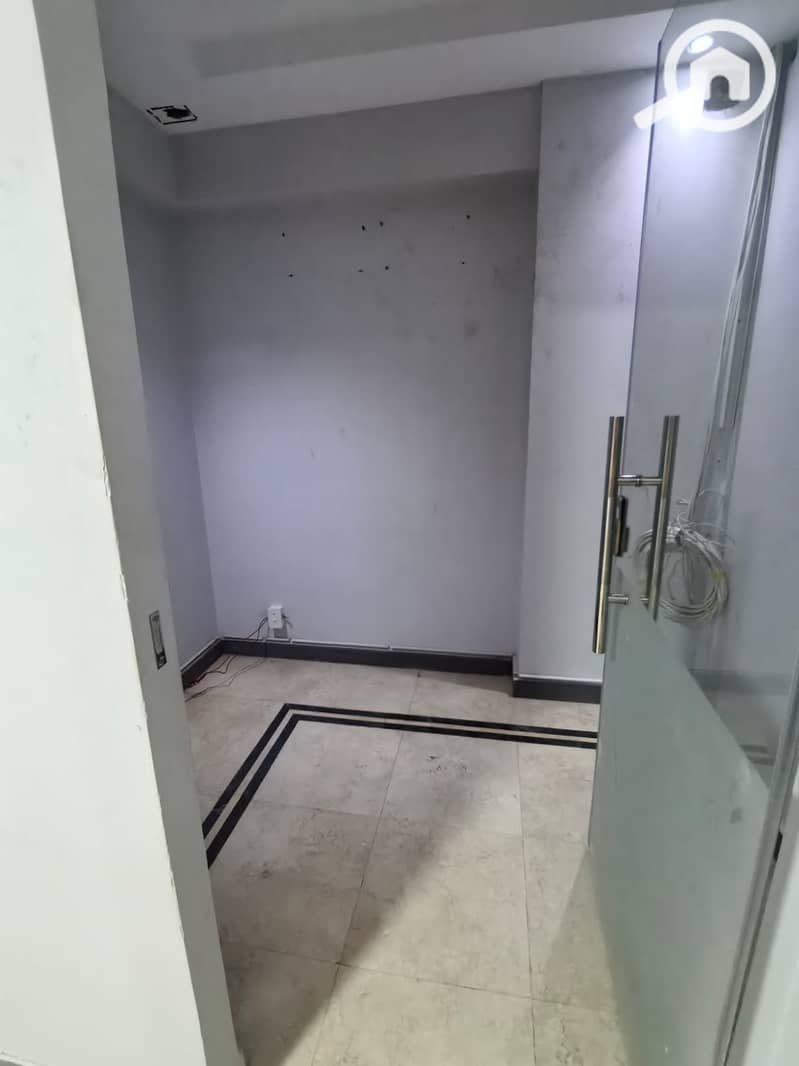 10 1000396864. jpg