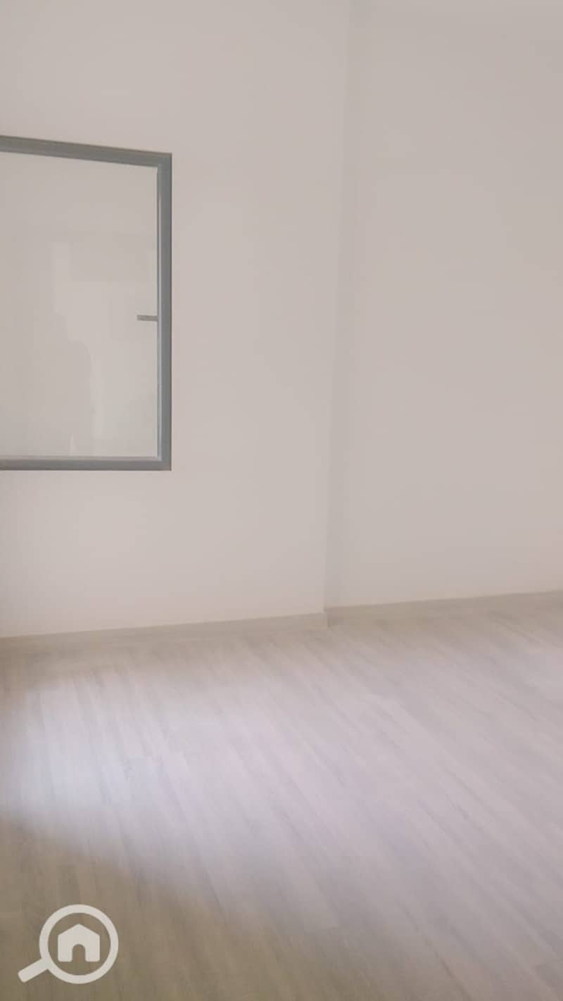 3 1000439873. jpg