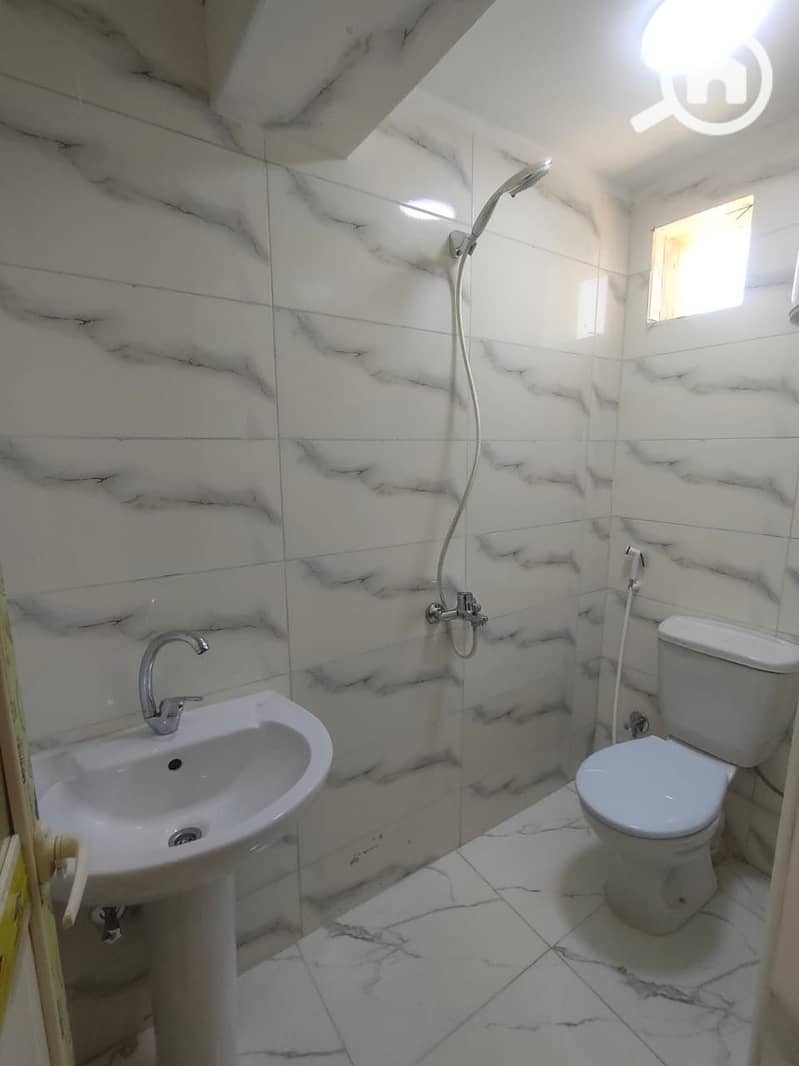 5 ea18abf8-9d3b-40c8-8bd5-999ead9bc0fd. jpg