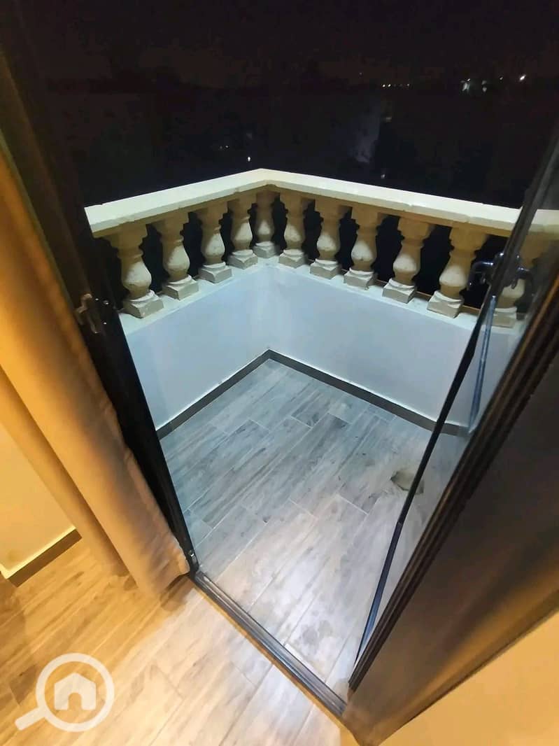 4 1000436470. jpg