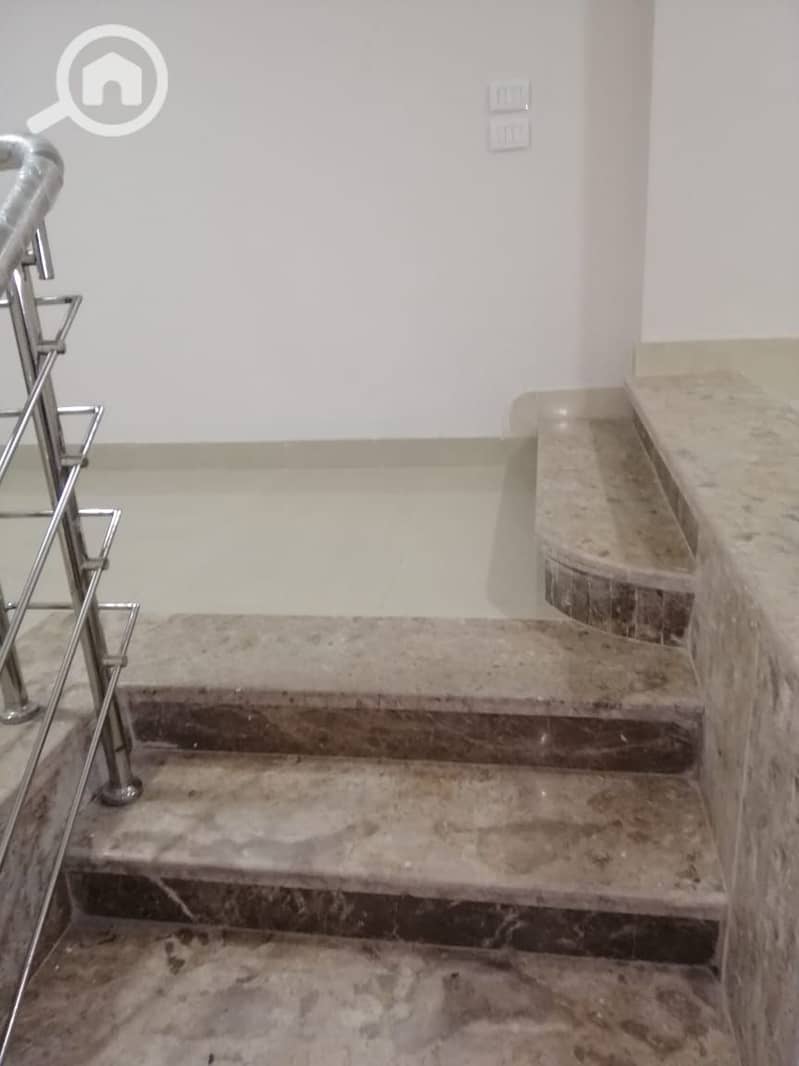 9 1000593105. jpg