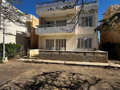 4 Bedroom Villa for Sale in North Coast, Matruh - فيلا كاملة بقرية بدر الساحل الشمالي