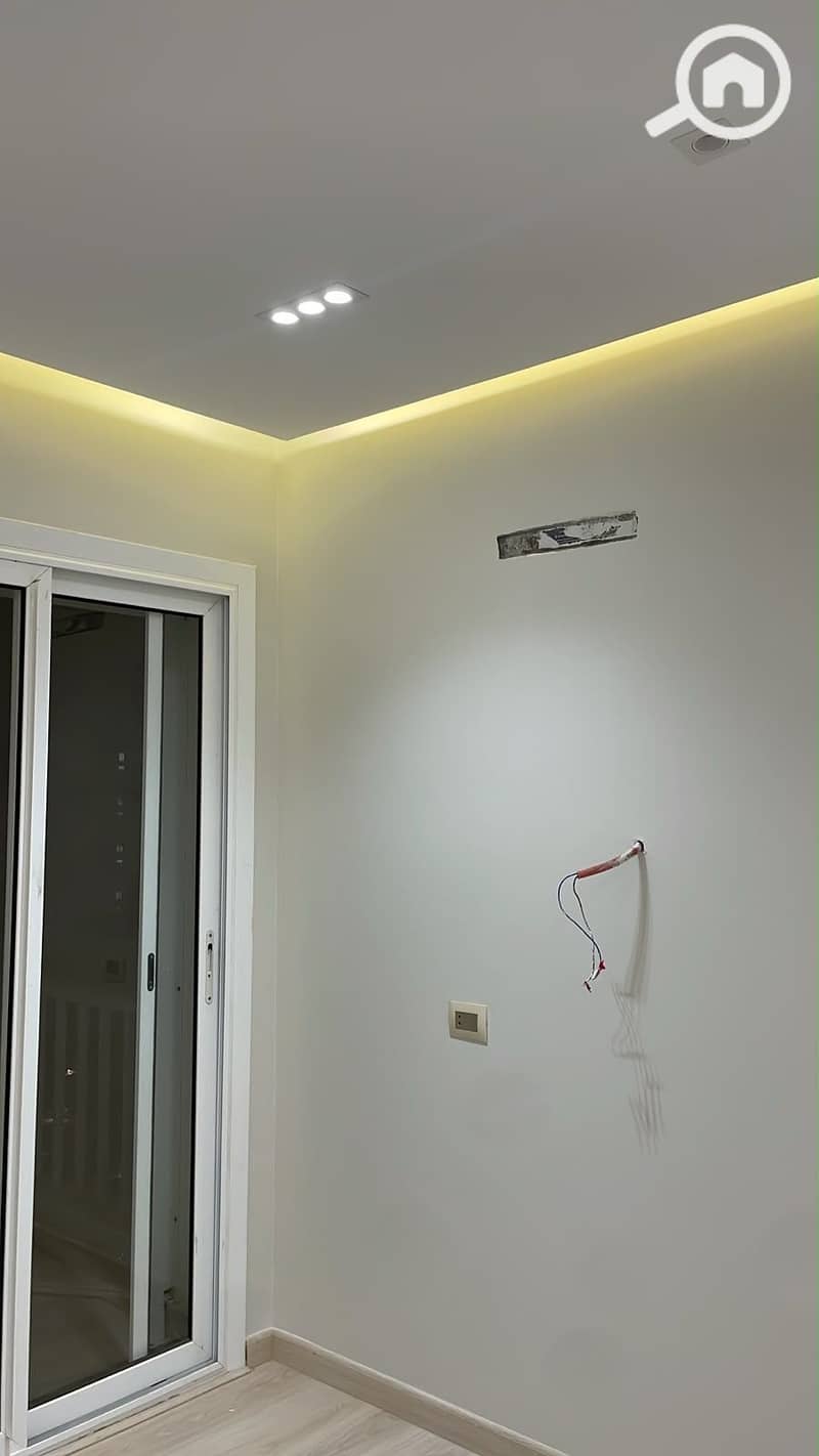 6 b4bc0378-7eec-4a93-8c9e-e3d07c12f7c2. jpg