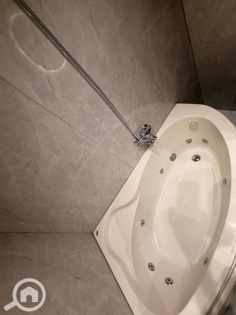 3 1000545177. jpg