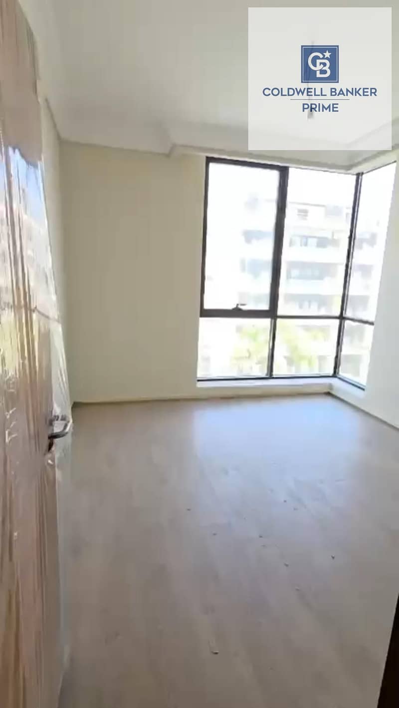 4 1000465527. jpg