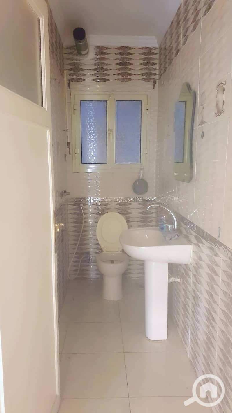 8 1000455834. jpg