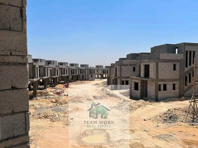 3 Bedroom Townhouse for Sale in 6th of October, Giza - 0a14e15c-13f7-4692-9095-1e688bc3edc4. jpg 3 Bedroom Townhouse for Sale in 6th of October, Giza - 0a14e15c-13f7-4692-9095-1e688bc3edc4. jpg