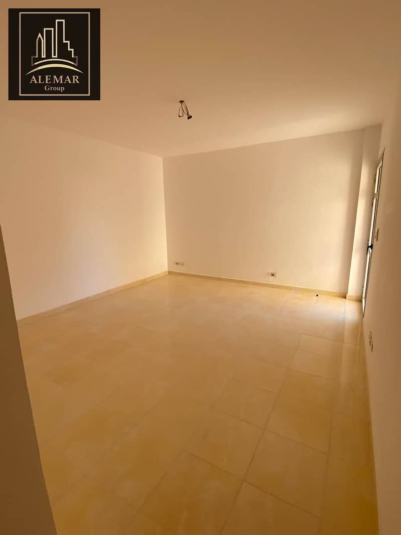 10 1000736256. jpg